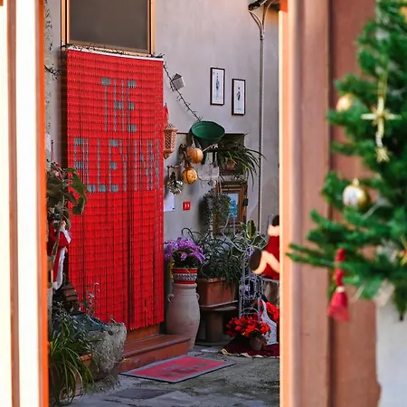 The Alley Apartment *